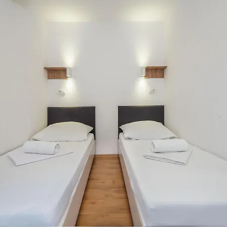 Mediteran Travel Mobile Homes Trogir - Ciovo Campingplatz 2*