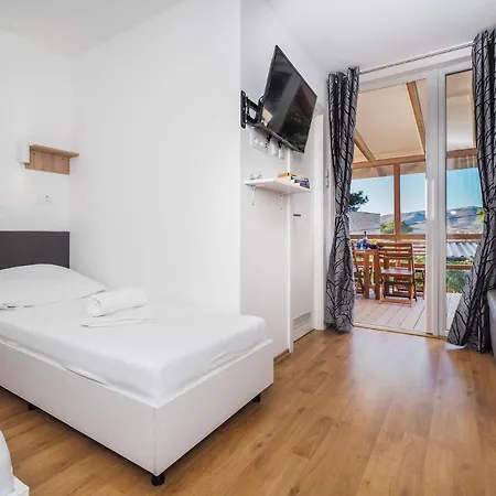 Campeggio Mediteran Travel Mobile Homes Trogir - čiovo 2*