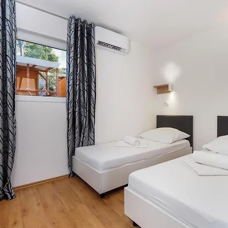 Camping Mediteran Travel Mobile Homes Trogir - Ciovo Arbanija